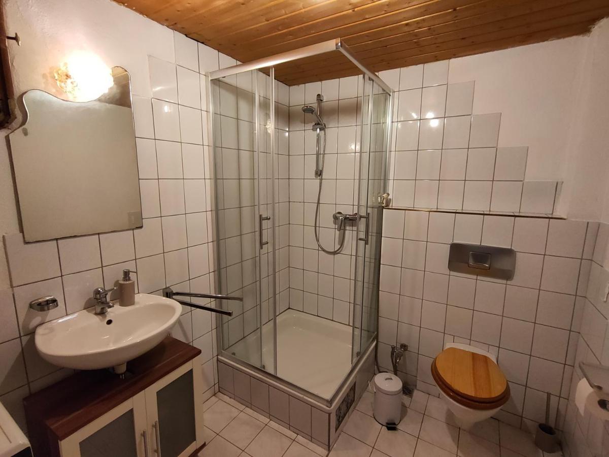 Gemütliche Ferienwohnung mit Kamin und Garten Garmisch-Partenkirchen Exterior foto